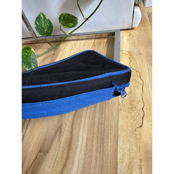 Blue and black storage zip up container - Picture 9 of 9